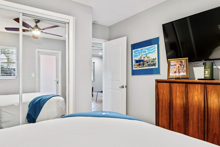 Wilton Manors 2BR Charm Walk to the Drive