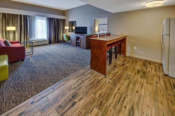 Hampton Inn by Hilton Dunn