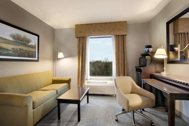 Room 10 of 37
