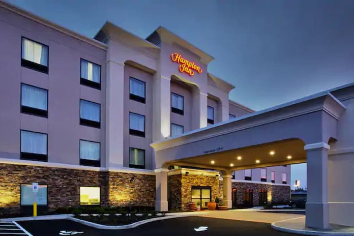 Hotel 3 of 55