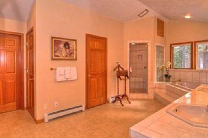 Luxurious Incline Village Spot 5 Br Home by RedAwning