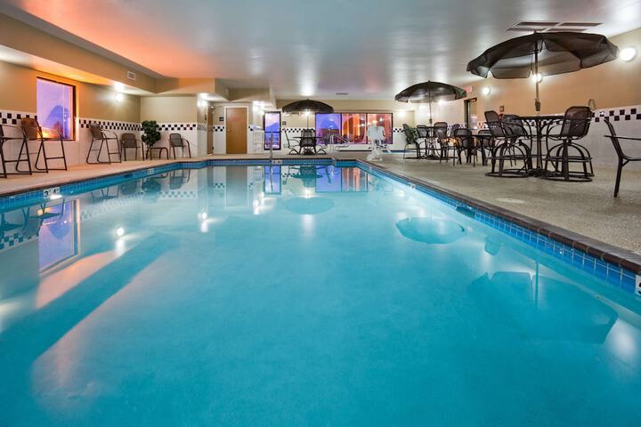 Pool 3 of 25