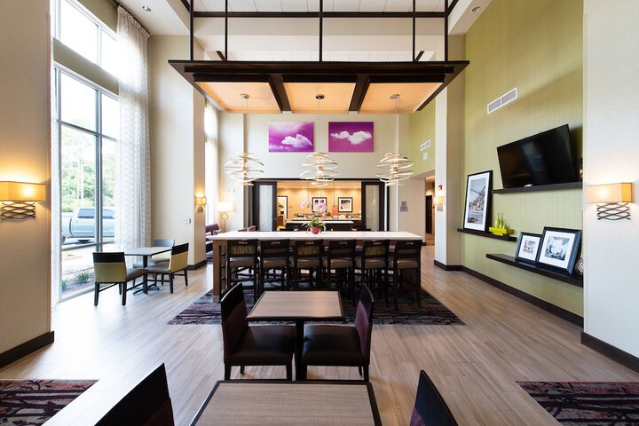 Hampton Inn & Suites Fayetteville