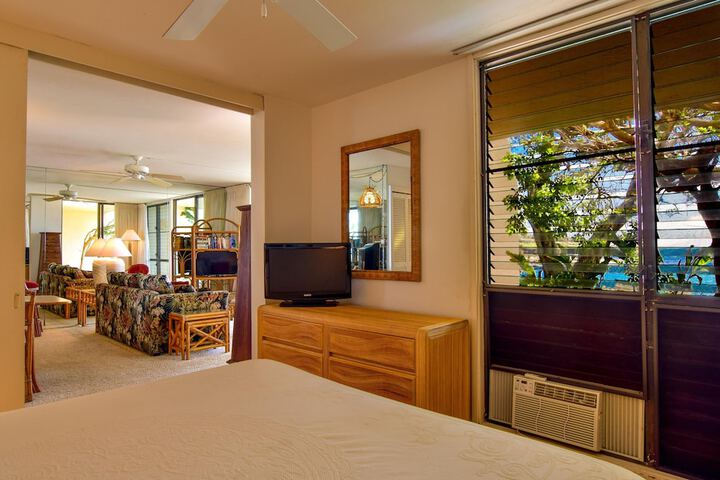 Room 35 of 61
