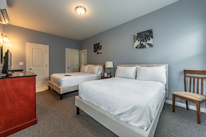 Room 13 of 82