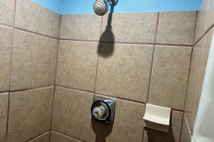 Room 24 of 27