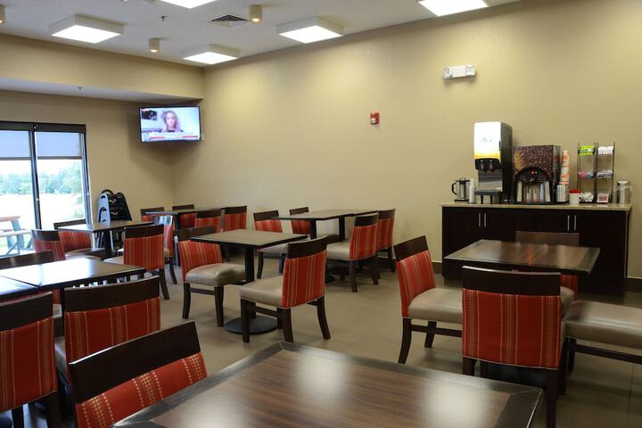 Comfort Inn & Suites Cave City