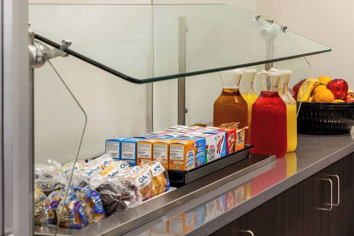 Breakfast/Coffee Service 40 of 45