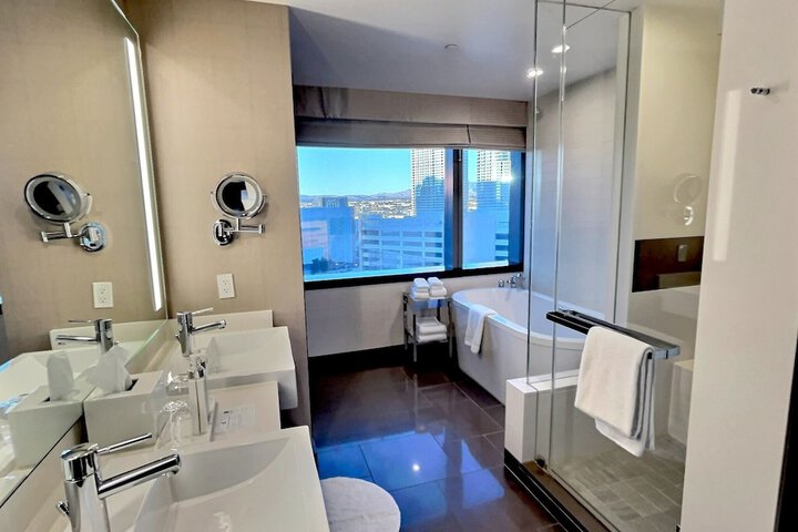 Room 35 of 124