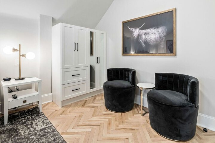 Room 46 of 63