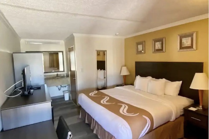Room 15 of 15