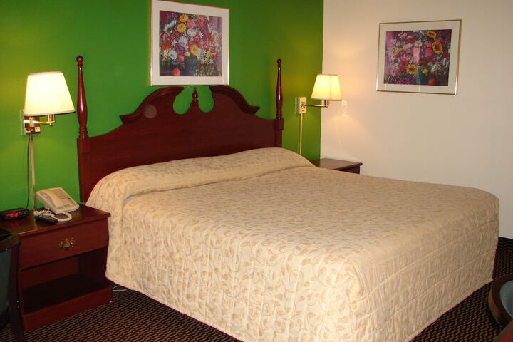 Room 17 of 21