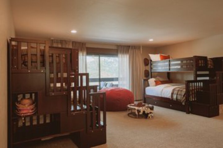 Room 68 of 109