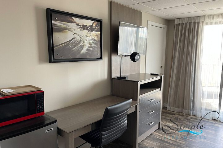 Room 10 of 33