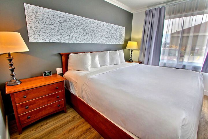 Room 52 of 59