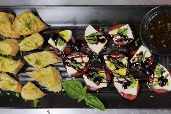 Dining 90 of 125