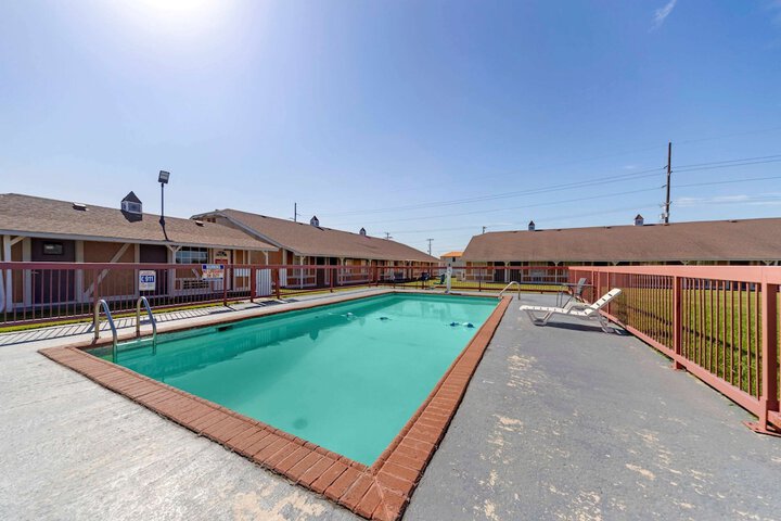 Pool 15 of 71