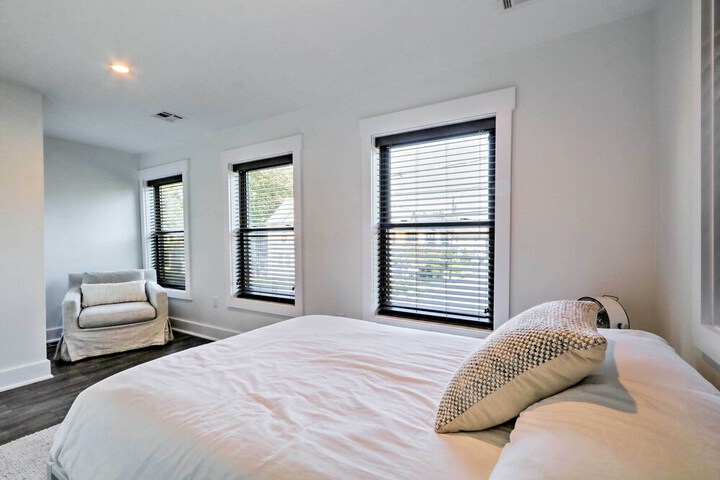 Updated Downtown Red Bank Home 5 Mi to Beach!
