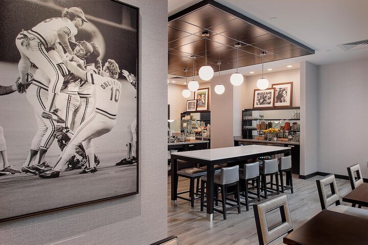 Hilton St. Louis at the Ballpark