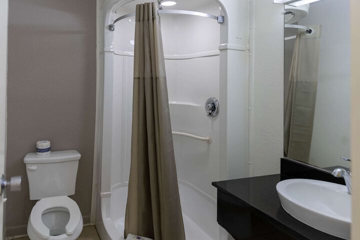 Room 16 of 29
