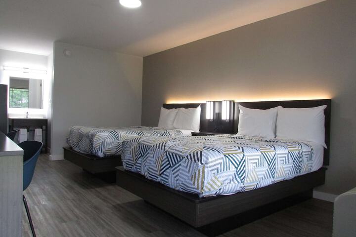 Room 9 of 14