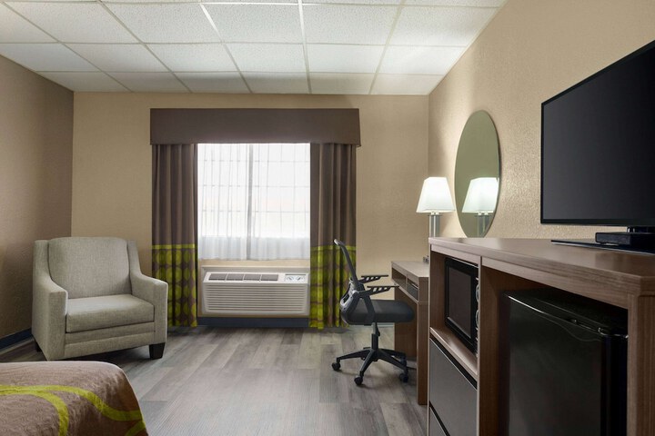 Room 30 of 36