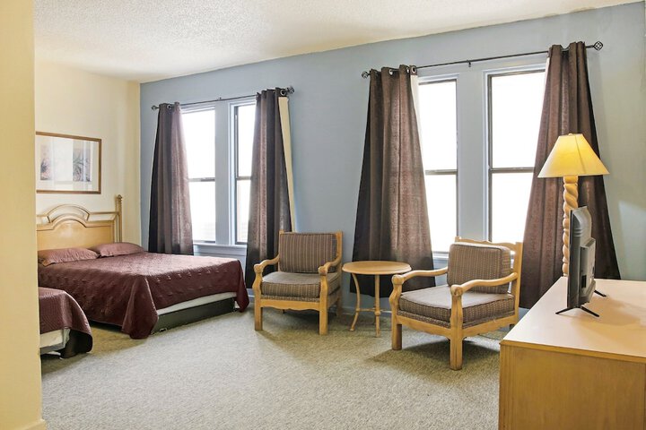 Room 62 of 77