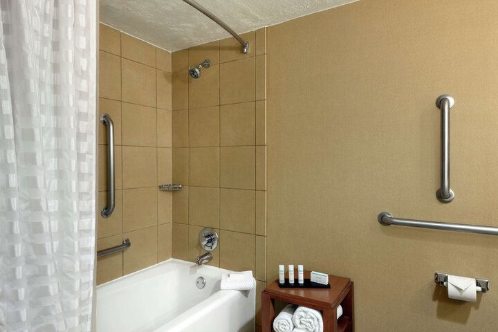 Room 35 of 72