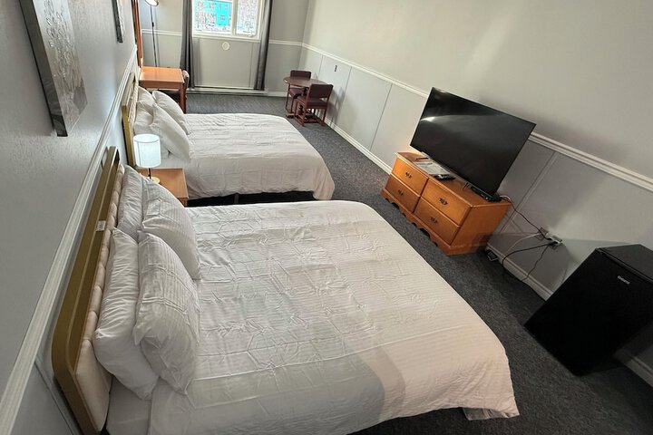 Room 35 of 60