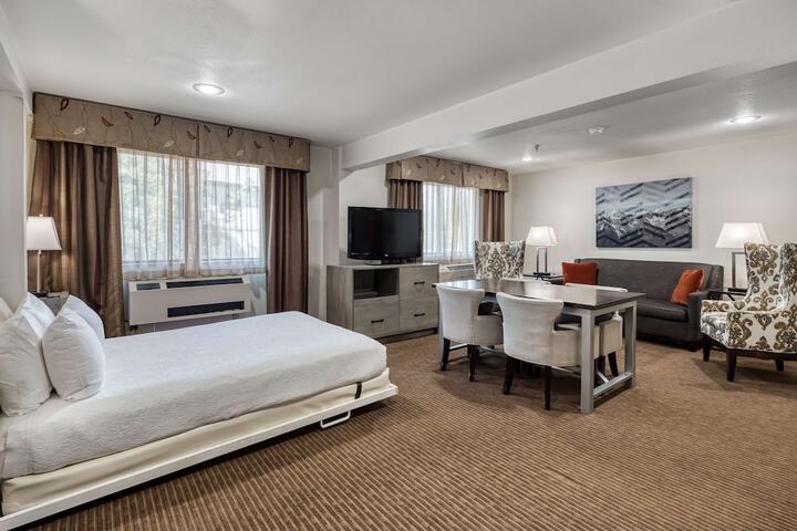 Room 9 of 22
