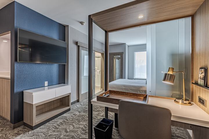 Room 28 of 42