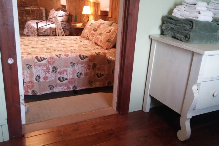 Island Guest House B & B
