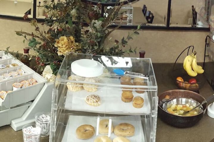 Breakfast/Coffee Service 18 of 21