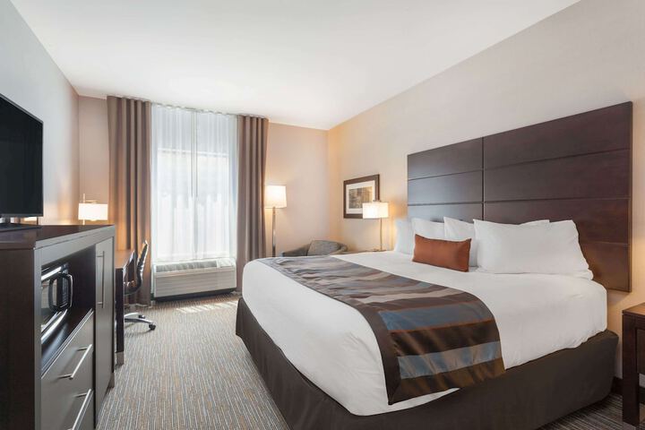 Wingate by Wyndham Altoona Downtown / Medical Center