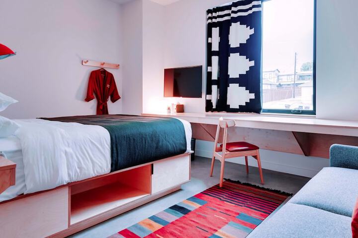 Room 20 of 32