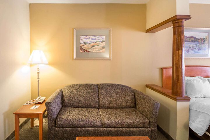 Room 8 of 24