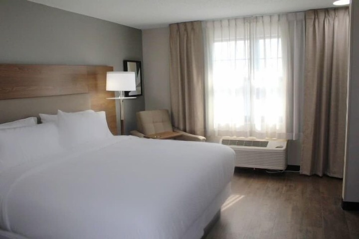 Room 17 of 48