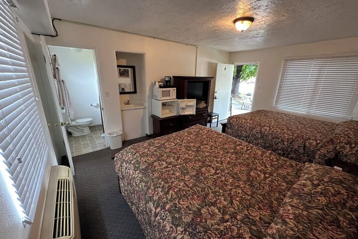 Room 9 of 9