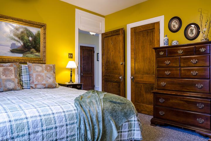 Carisbrooke Inn