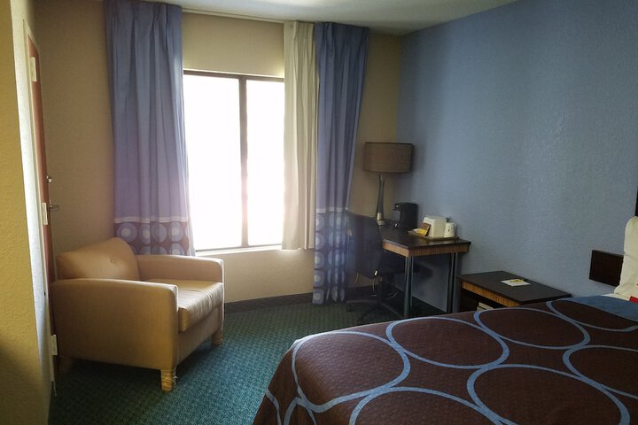 Room 28 of 52