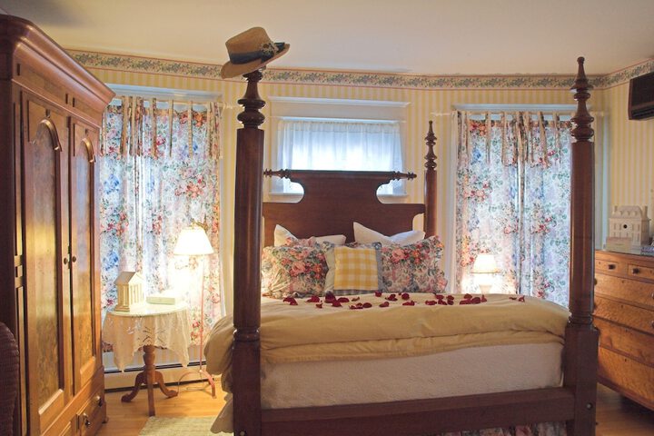 Room 53 of 100