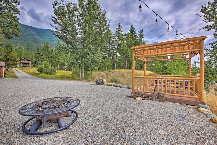 Eureka Tiny Home w / Hot Tub & Community Beach!
