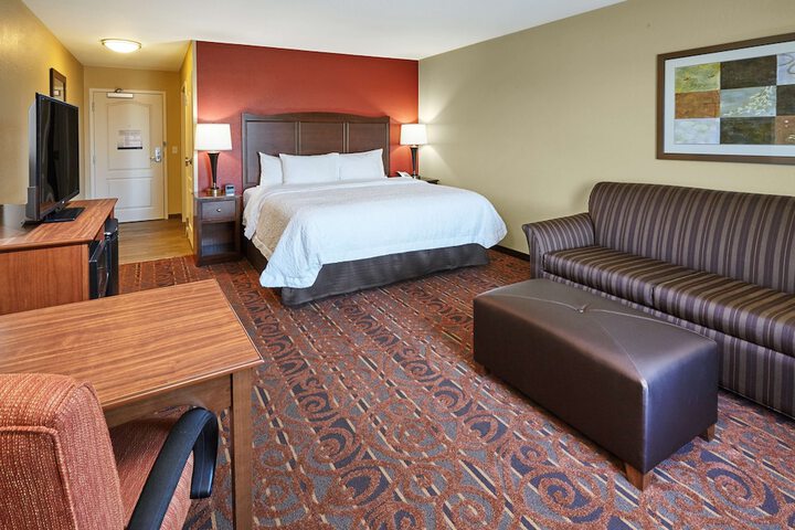 Hampton Inn & Suites Milwaukee / Franklin