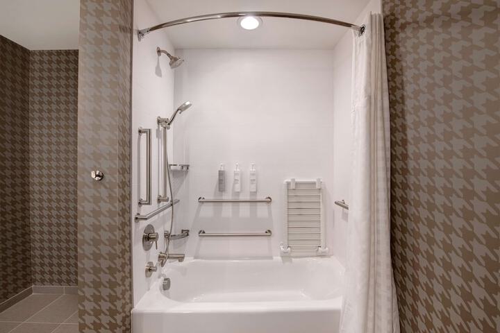Room 21 of 41