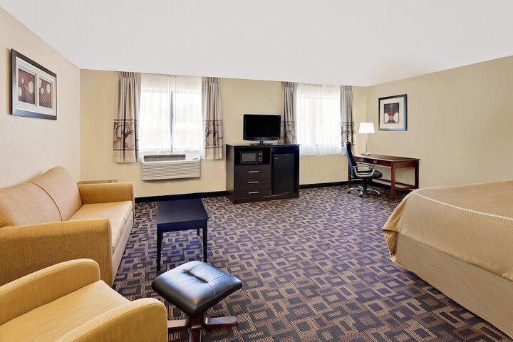 Room 5 of 19