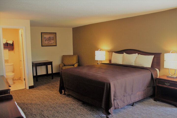 Room 6 of 24