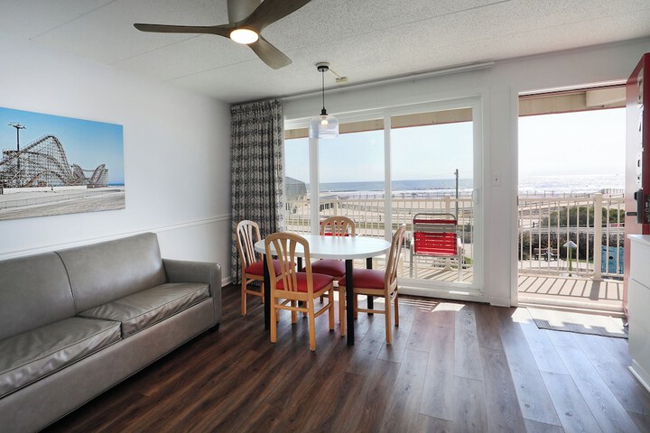 Matador Oceanfront Resort