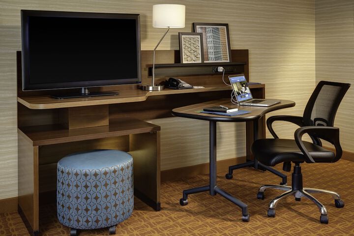 Business Center 33 of 33