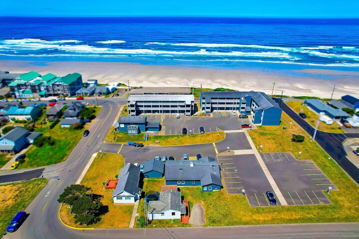 Waves Hotel NYE Beach - Newport OR