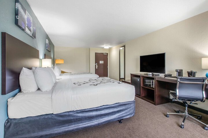 Room 14 of 52